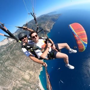 Antalya Tatilinde Paraşüt Keyfi